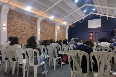Iglesia Cristiana Restauracion y Vida (Asambleas de Dios) .