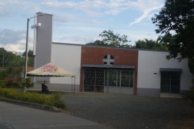 Parroquia de la Santa Cruz Samaria